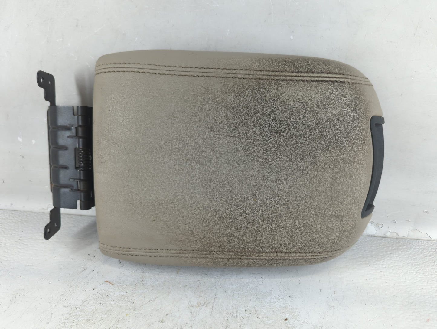 2011 Ford Taurus Center Console Armrest Cover Lid Fits OEM Used Auto Parts - Oemusedautoparts1.com