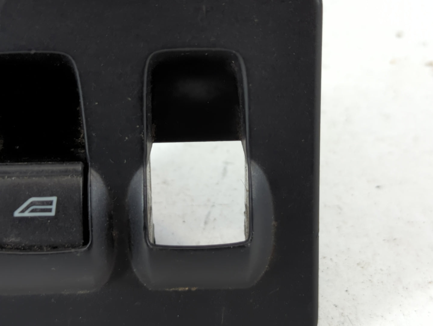 2010-2013 Ford Transit Master Power Window Switch Replacement Driver Side Left P/N:10043648 Fits OEM Used Auto Parts - Oemus