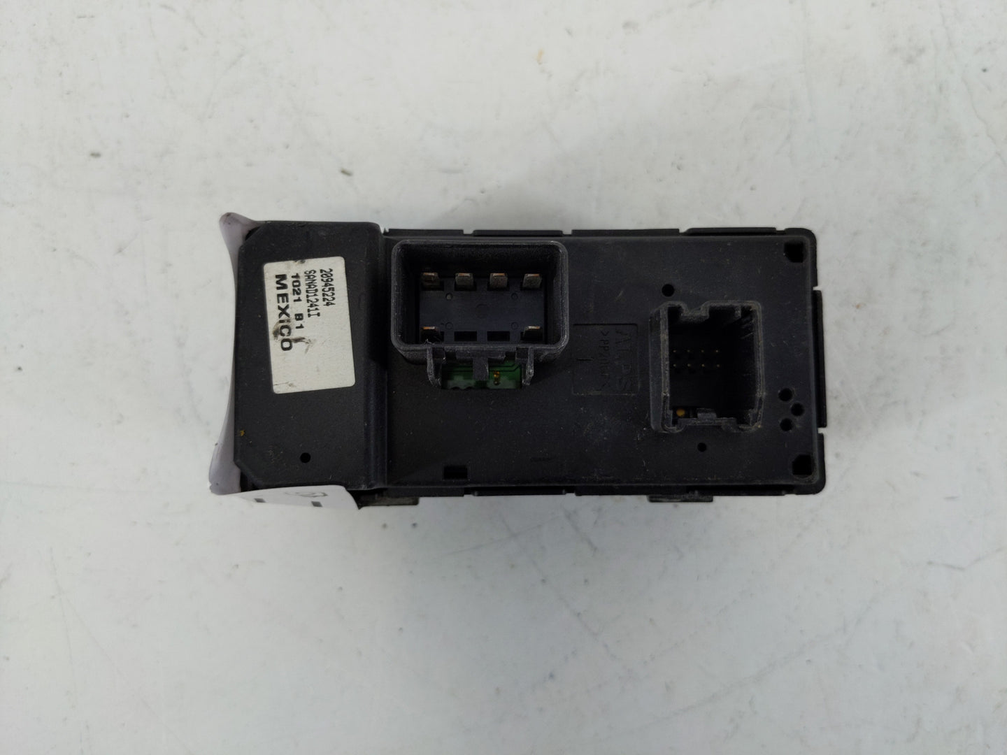 2010-2017 Gmc Acadia Master Power Window Switch Replacement Driver Side Left P/N:20945224 Fits OEM Used Auto Parts - Oemused