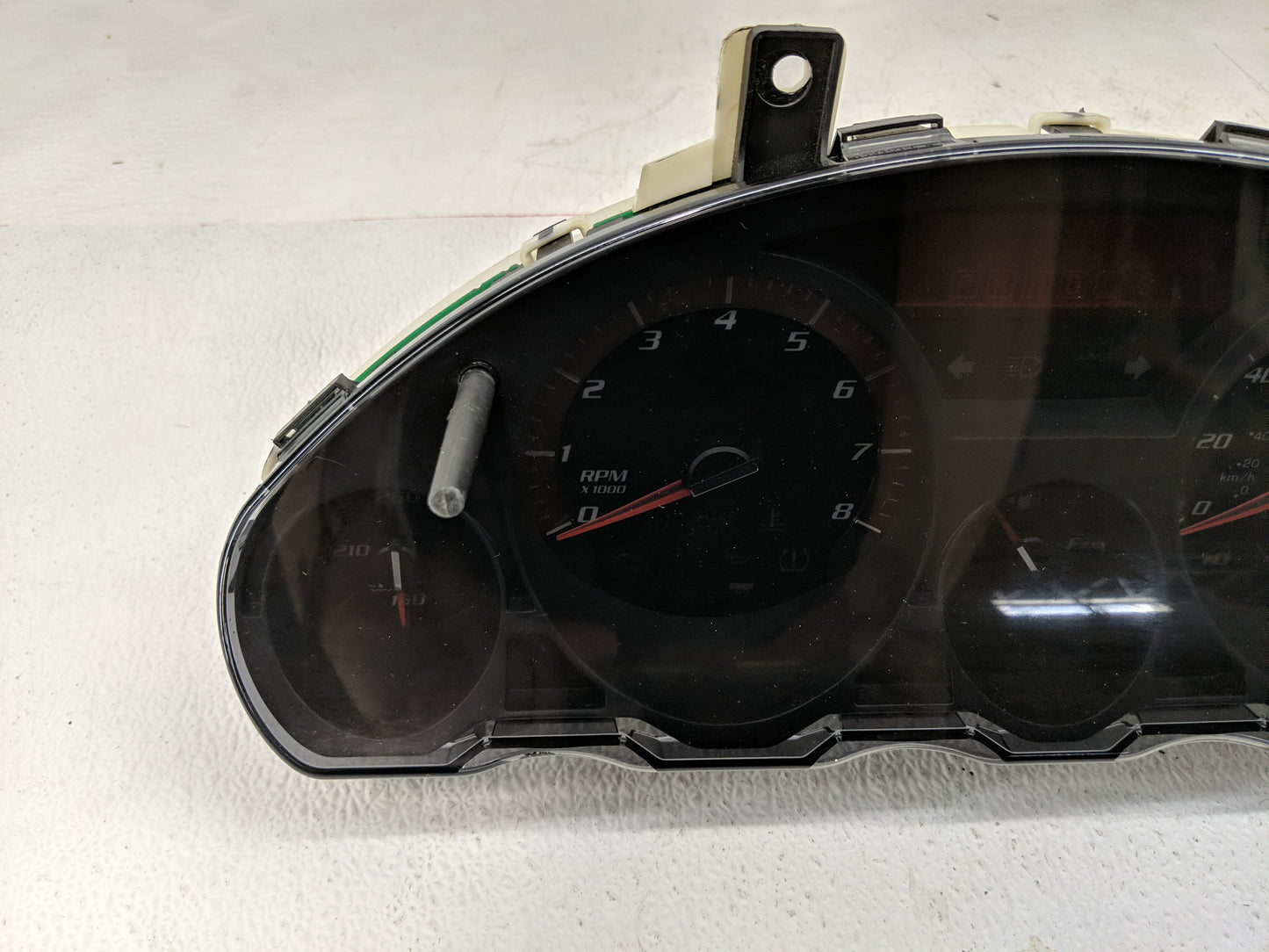 2011-2012 Gmc Acadia Instrument Cluster Speedometer Gauges Fits Fits 2011 2012 OEM Used Auto Parts - Oemusedautoparts1.com