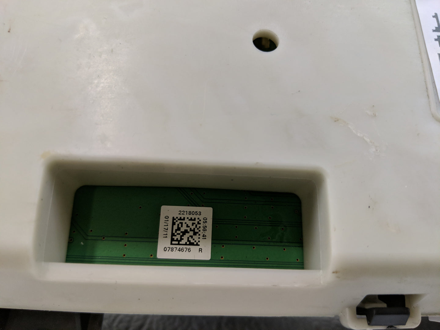 2011-2012 Gmc Acadia Instrument Cluster Speedometer Gauges Fits Fits 2011 2012 OEM Used Auto Parts - Oemusedautoparts1.com