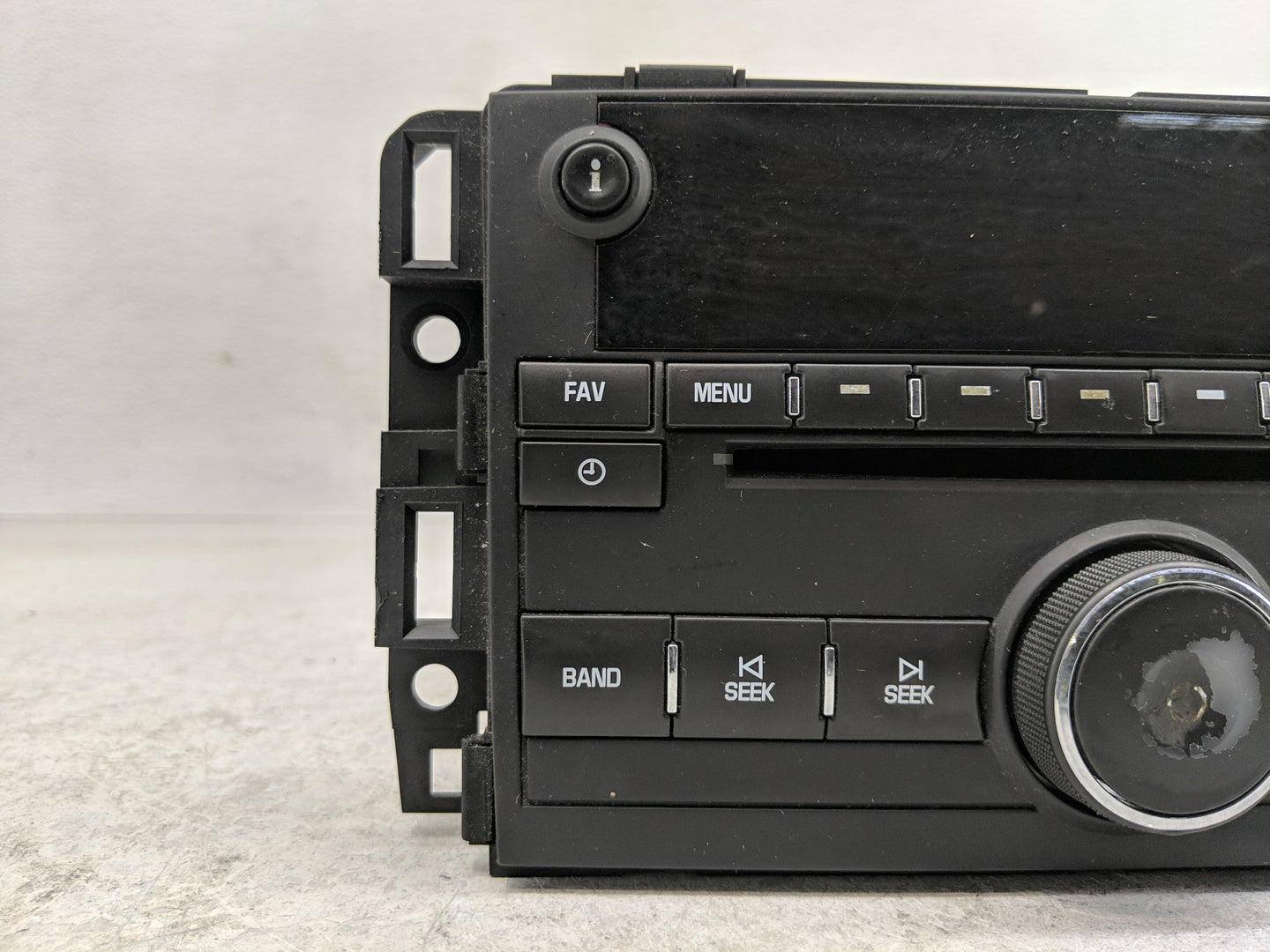 2009-2011 Gmc Acadia Radio AM FM Cd Player Receiver Replacement P/N:20935118 Fits Fits 2009 2010 2011 OEM Used Auto Parts - 