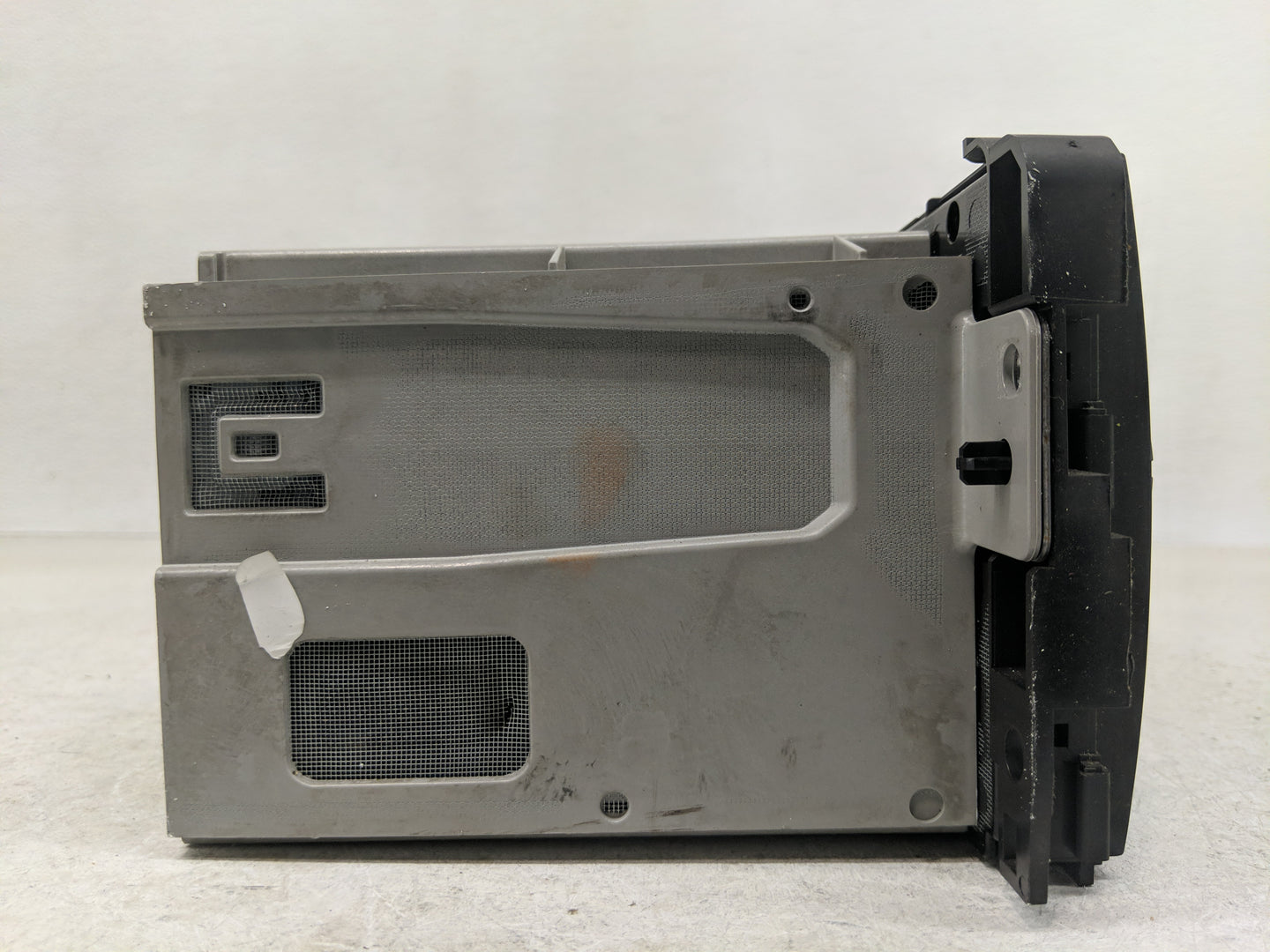 2009-2011 Gmc Acadia Radio AM FM Cd Player Receiver Replacement P/N:20935118 Fits Fits 2009 2010 2011 OEM Used Auto Parts - 