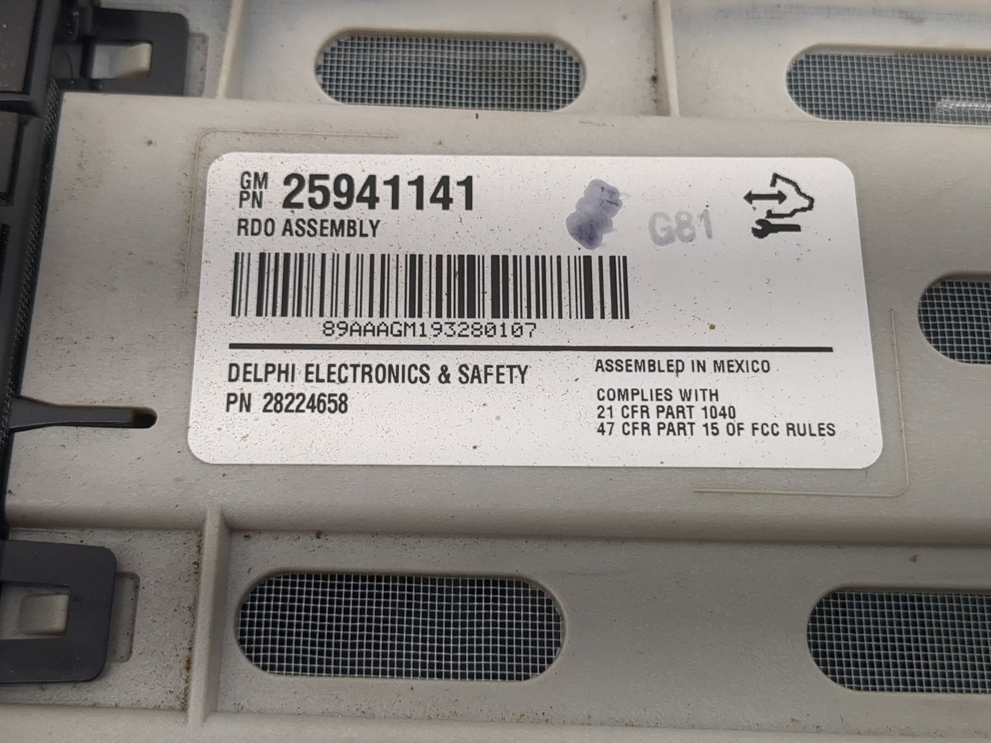 2009-2011 Gmc Acadia Radio AM FM Cd Player Receiver Replacement P/N:25941141 20935118 Fits Fits 2009 2010 2011 OEM Used Auto