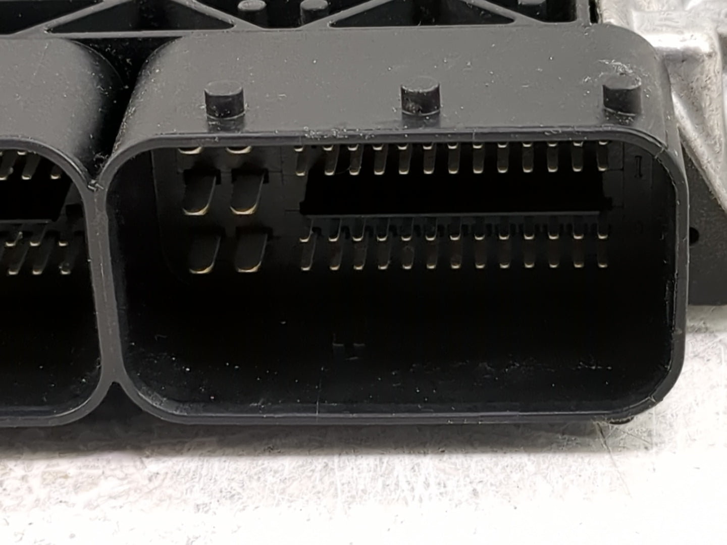 2010-2011 Gmc Acadia PCM Engine Control Computer ECU ECM PCU OEM P/N:0 261 S02 773 12635019 Fits Fits 2010 2011 OEM Used Aut