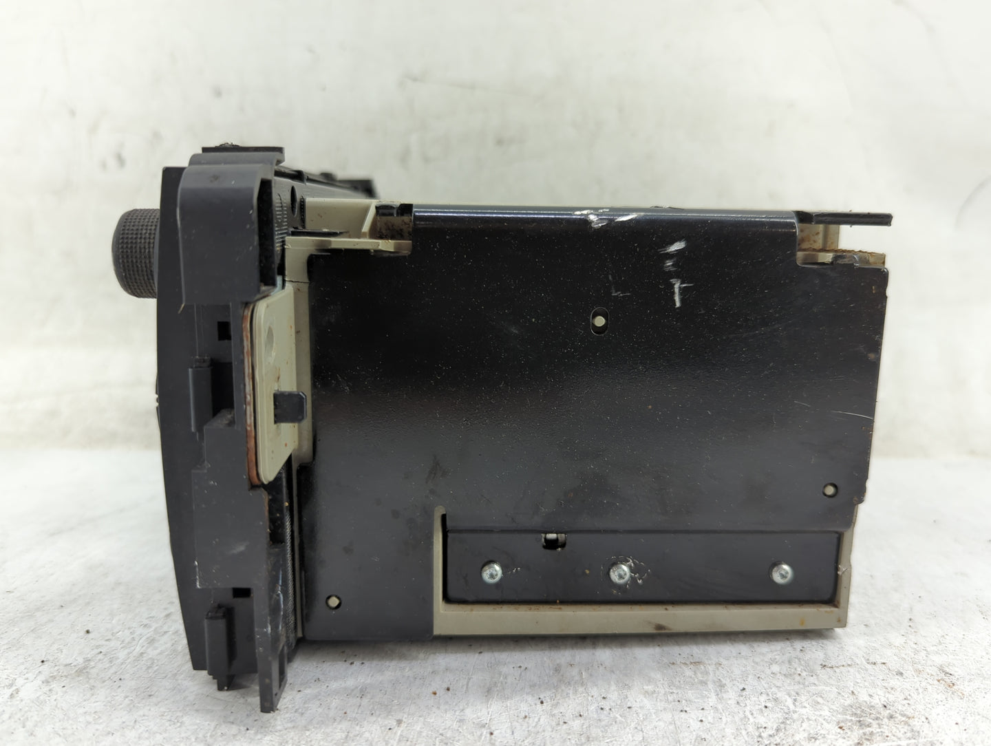 2011-2012 Gmc Acadia Radio AM FM Cd Player Receiver Replacement P/N:20935121 28256342 Fits Fits 2011 2012 OEM Used Auto Part