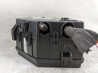 2011 Gmc Acadia Fusebox Fuse Box Panel Relay Module P/N:15927722 20913282 Fits OEM Used Auto Parts - Oemusedautoparts1.com