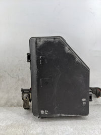 2011 Gmc Acadia Fusebox Fuse Box Panel Relay Module P/N:15927722 20913282 Fits OEM Used Auto Parts - Oemusedautoparts1.com
