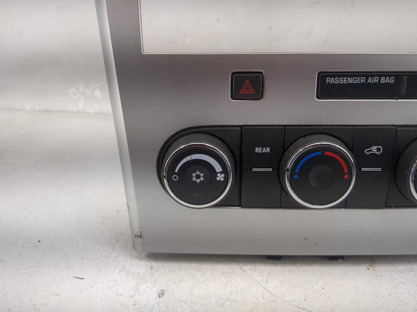 2007-2012 Gmc Acadia Climate Control Module Temperature AC/Heater Replacement P/N:25828898 0721994 Fits OEM Used Auto Parts 