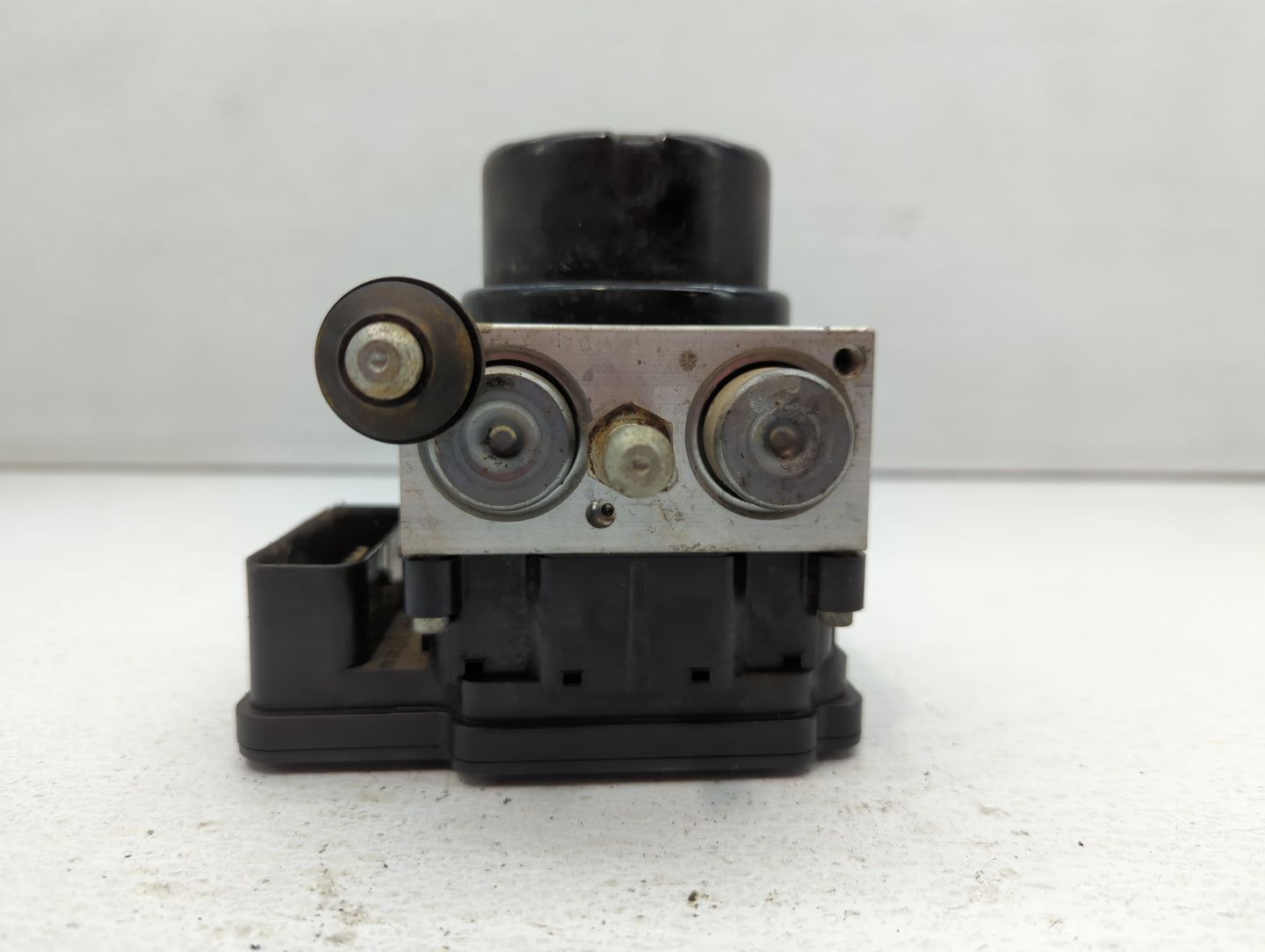 2008-2011 Gmc Acadia ABS Pump Control Module Replacement P/N:47660 1V40A Fits Fits 2008 2009 2010 2011 OEM Used Auto Parts -