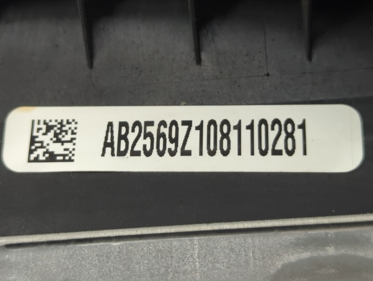 2011-2012 Gmc Acadia Air Bag Driver Left Steering Wheel Mounted P/N:AB2569Z108110281 Fits Fits 2011 2012 OEM Used Auto Parts