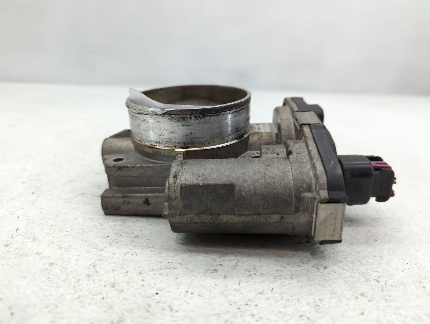 2007-2011 Gmc Acadia Throttle Body P/N:995AA Fits Fits 2007 2008 2009 2010 2011 OEM Used Auto Parts - Oemusedautoparts1.com