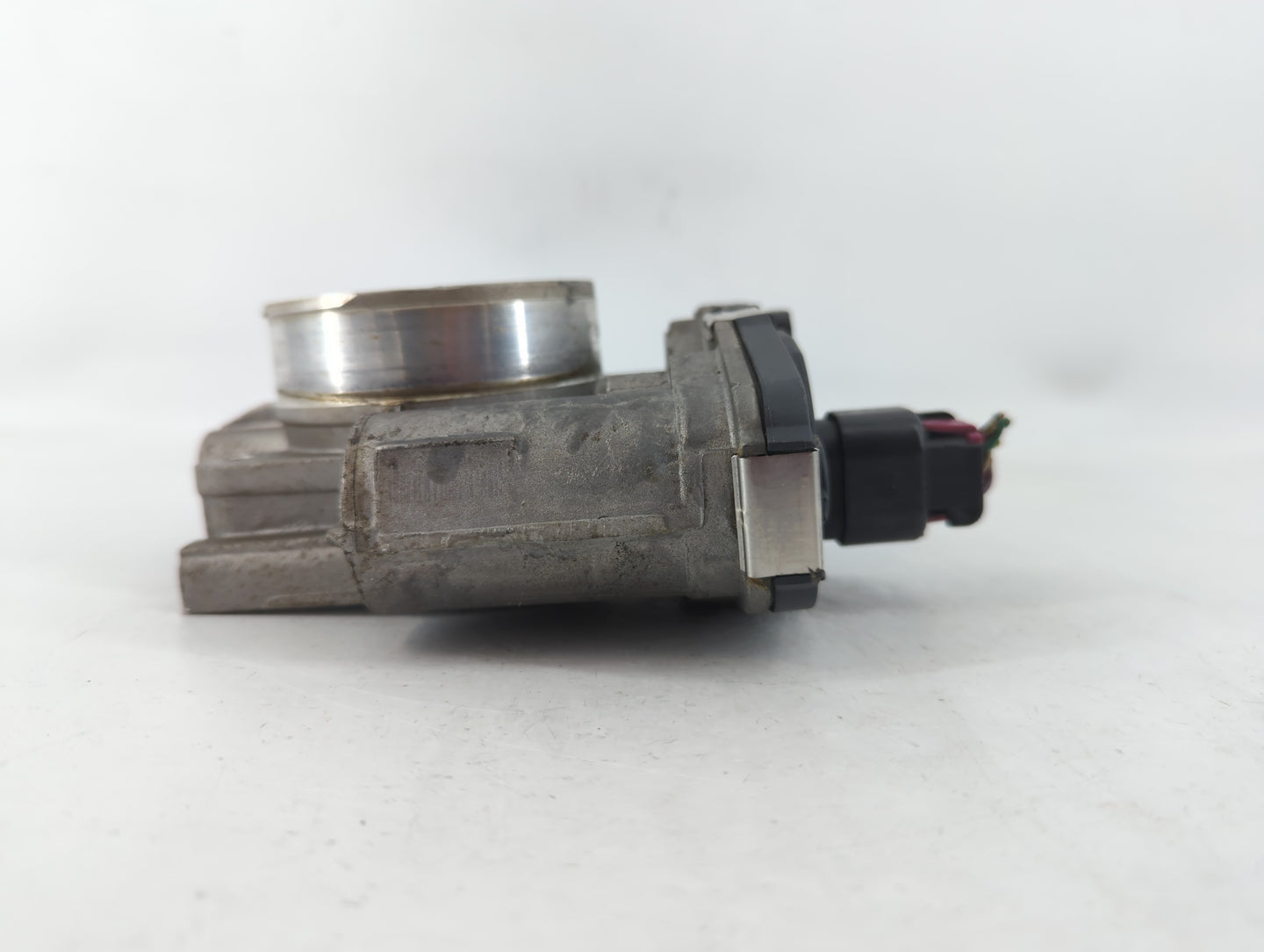 2007-2011 Gmc Acadia Throttle Body P/N:6715C 995AA Fits Fits 2007 2008 2009 2010 2011 OEM Used Auto Parts - Oemusedautoparts