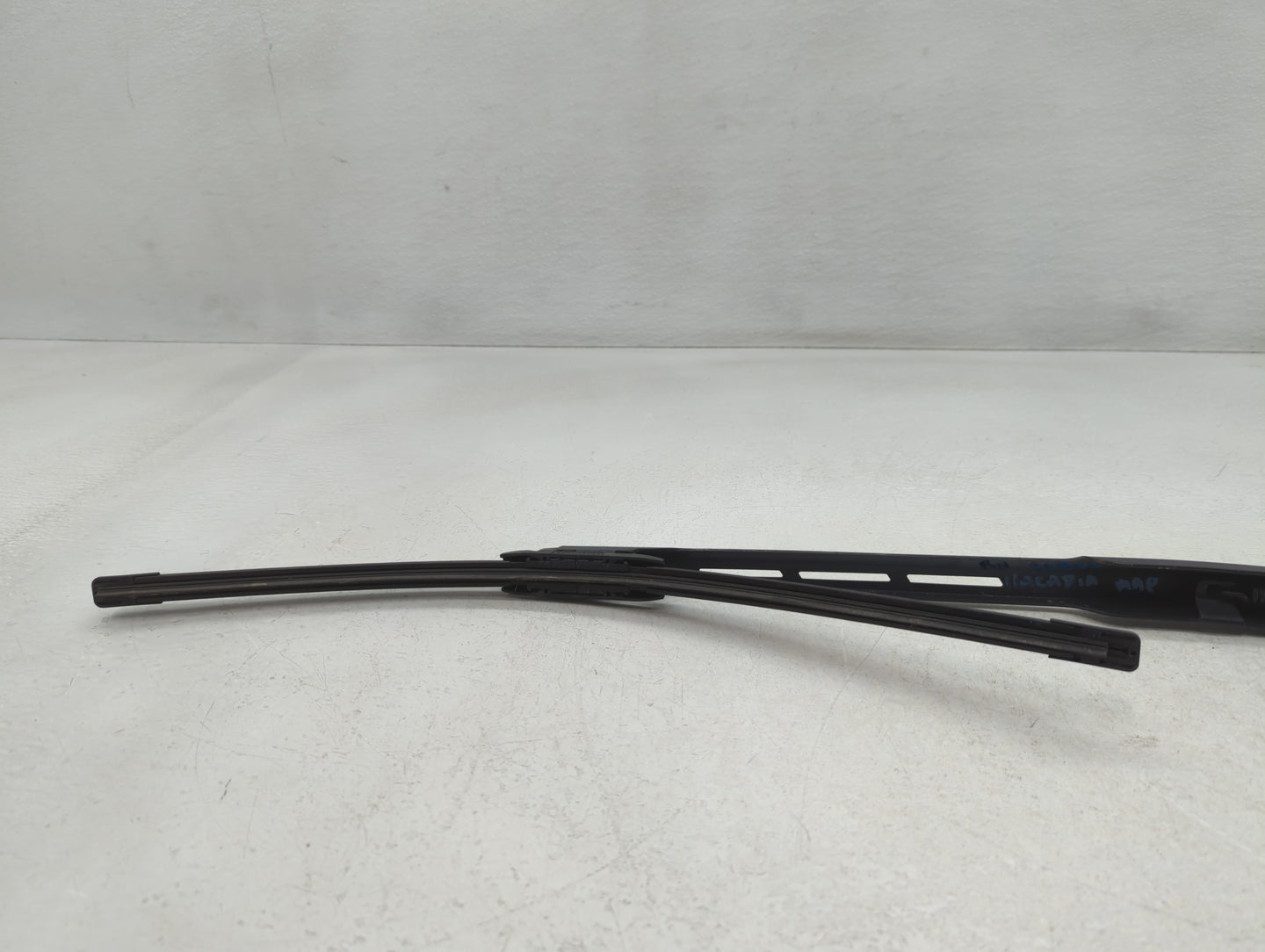 2011 Gmc Acadia Front Drivers Wiper Arm Oem - Oemusedautoparts1.com