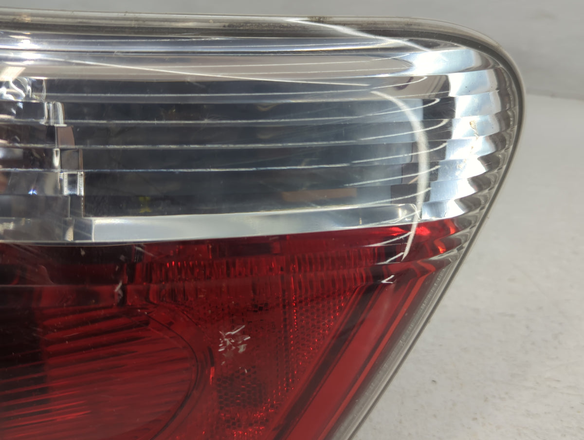 2007-2012 Gmc Acadia Rear Center Lid Brake Light Tail Light Fits Fits 2007 2008 2009 2010 2011 2012 OEM Used Auto Parts - Oe