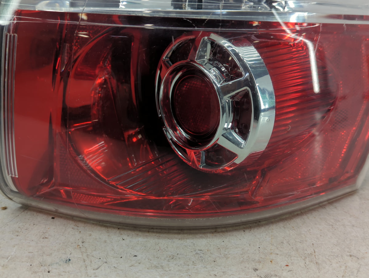 2007-2012 Gmc Acadia Rear Center Lid Brake Light Tail Light Fits Fits 2007 2008 2009 2010 2011 2012 OEM Used Auto Parts - Oe