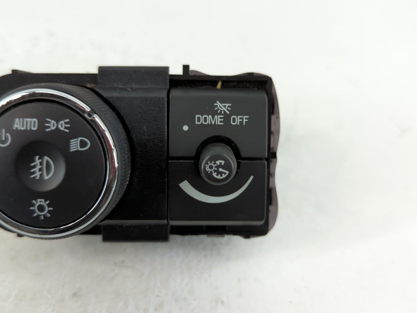 2007-2012 Gmc Acadia Headlight Lamp Control Switch - Oemusedautoparts1.com