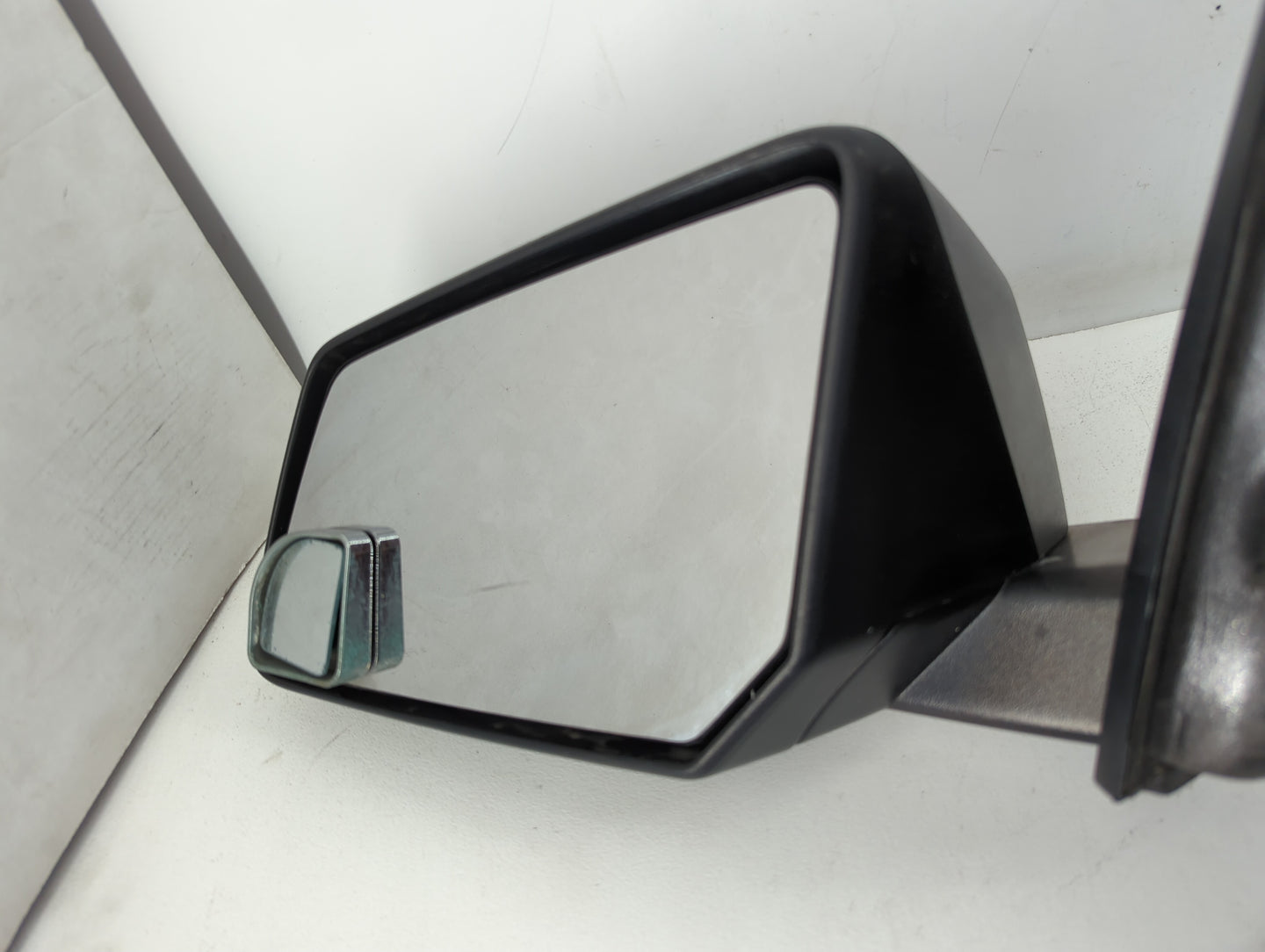 2009-2017 Gmc Acadia Side Mirror Replacement Driver Left View Door Mirror P/N:25993768 Fits OEM Used Auto Parts - Oemusedaut
