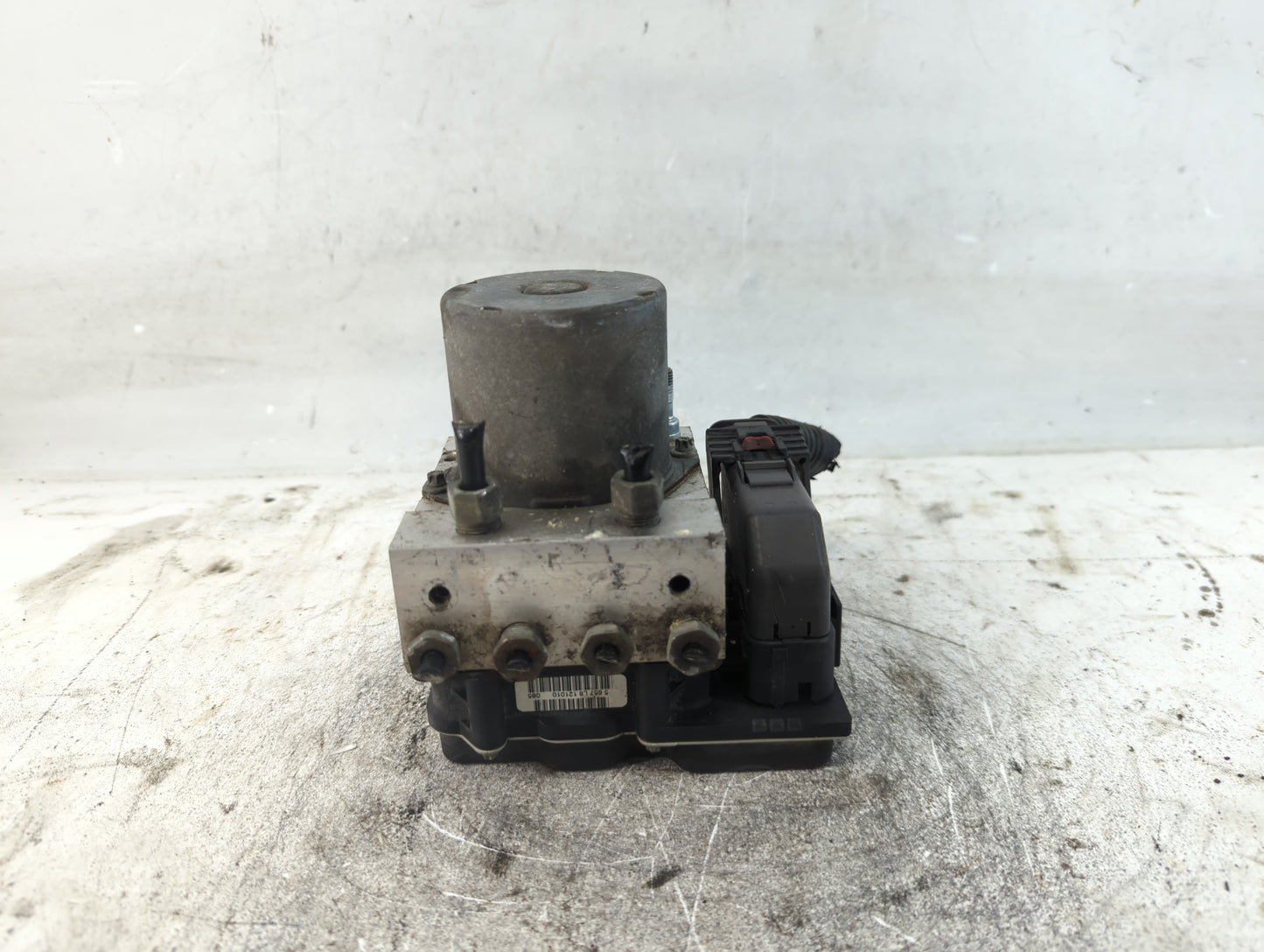 2008-2011 Gmc Acadia ABS Pump Control Module Replacement P/N:25840314 Fits Fits 2008 2009 2010 2011 OEM Used Auto Parts - Oe