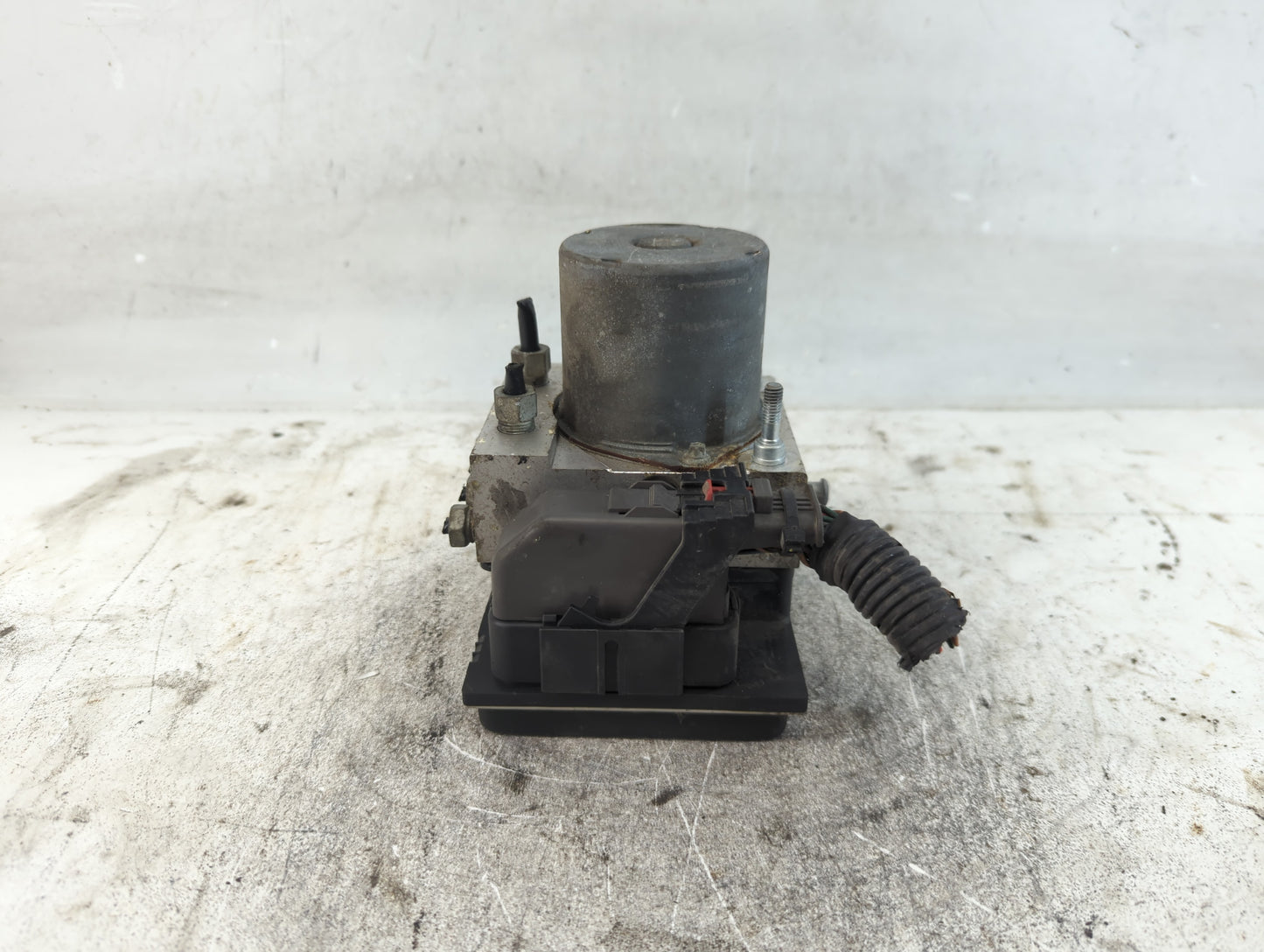 2008-2011 Gmc Acadia ABS Pump Control Module Replacement P/N:25840314 Fits Fits 2008 2009 2010 2011 OEM Used Auto Parts - Oe