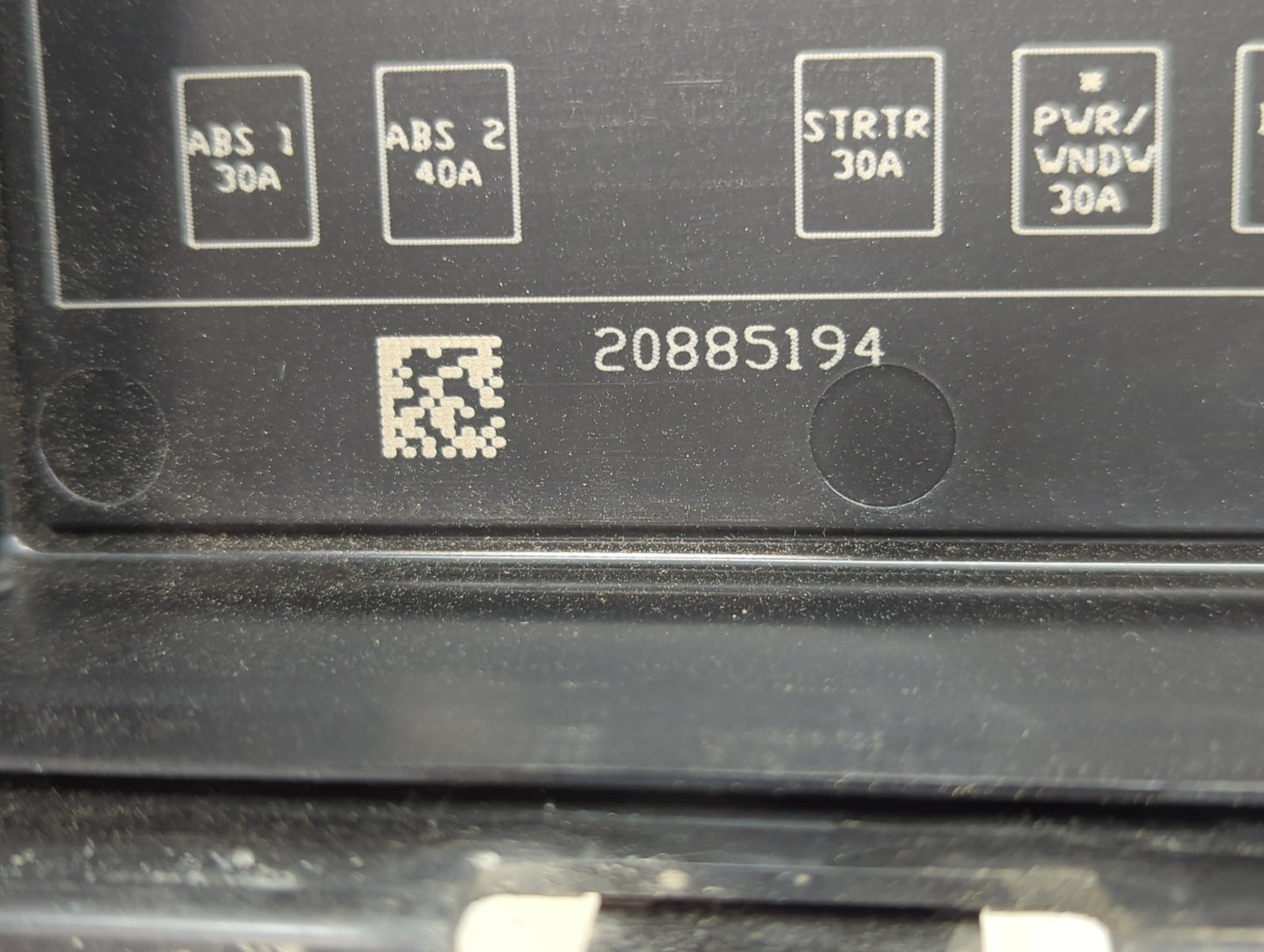 2009-2012 Gmc Canyon Fusebox Fuse Box Panel Relay Module P/N:20885194 Fits Fits 2009 2010 2011 2012 OEM Used Auto Parts - Oe