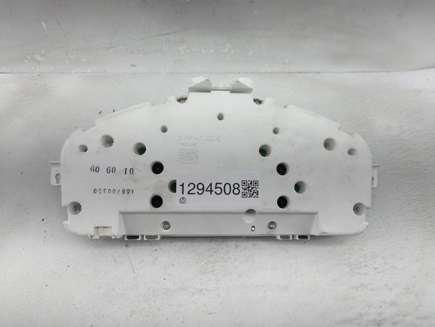 2011 Gmc S300 Instrument Cluster Speedometer Gauges P/N:36002717 31296231 Fits OEM Used Auto Parts - Oemusedautoparts1.com