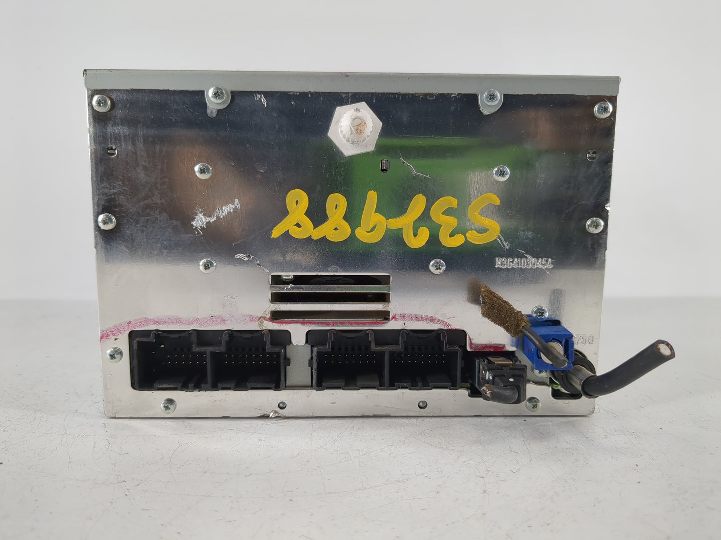 2010-2011 Gmc Sierra 1500 Radio AM FM Cd Player Receiver Replacement P/N:22776896 Fits Fits 2010 2011 OEM Used Auto Parts - 
