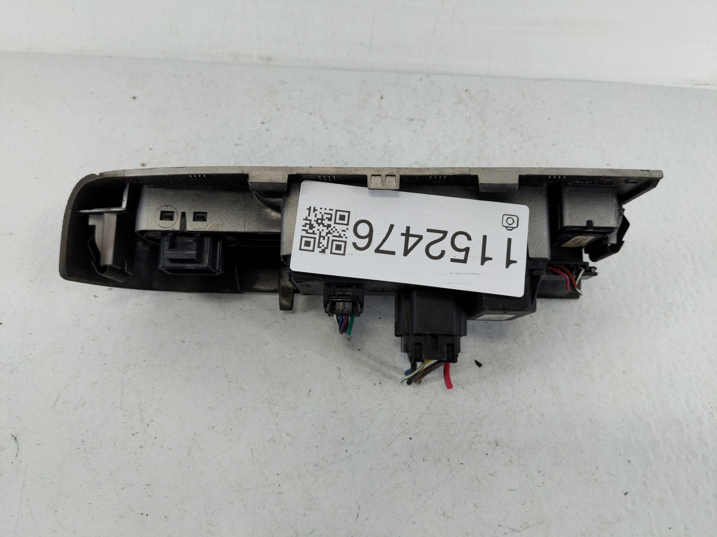 2011 Gmc Sierra 1500 Master Power Window Switch Replacement Driver Side Left P/N:20945129 Fits OEM Used Auto Parts - Oemused
