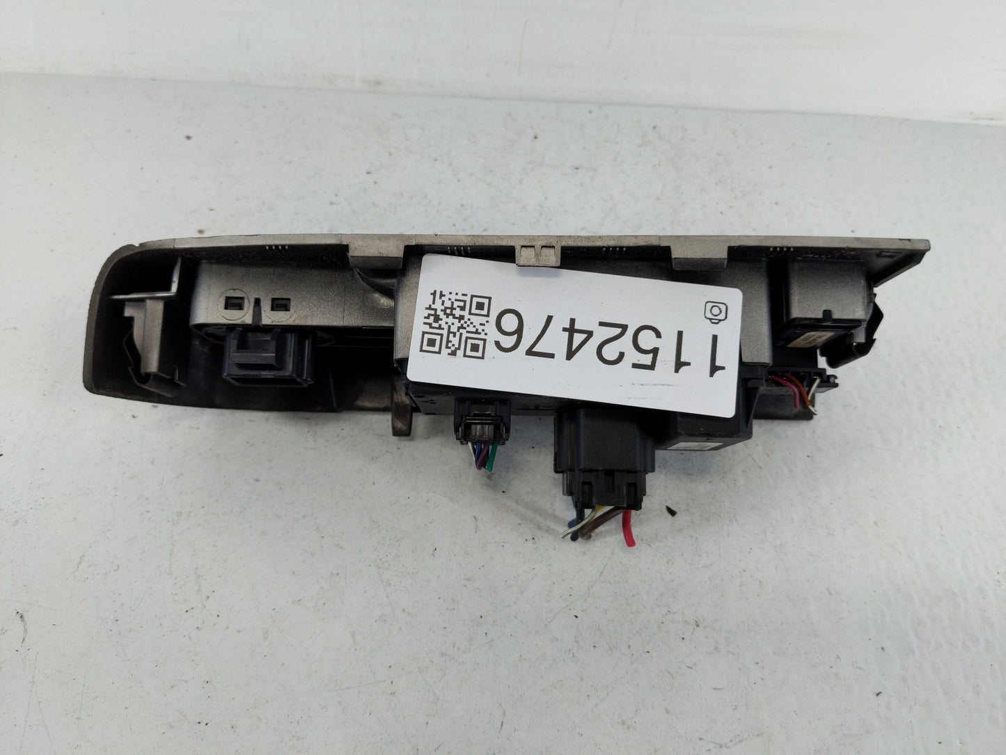 2011 Gmc Sierra 1500 Master Power Window Switch Replacement Driver Side Left P/N:20945129 Fits OEM Used Auto Parts - Oemused
