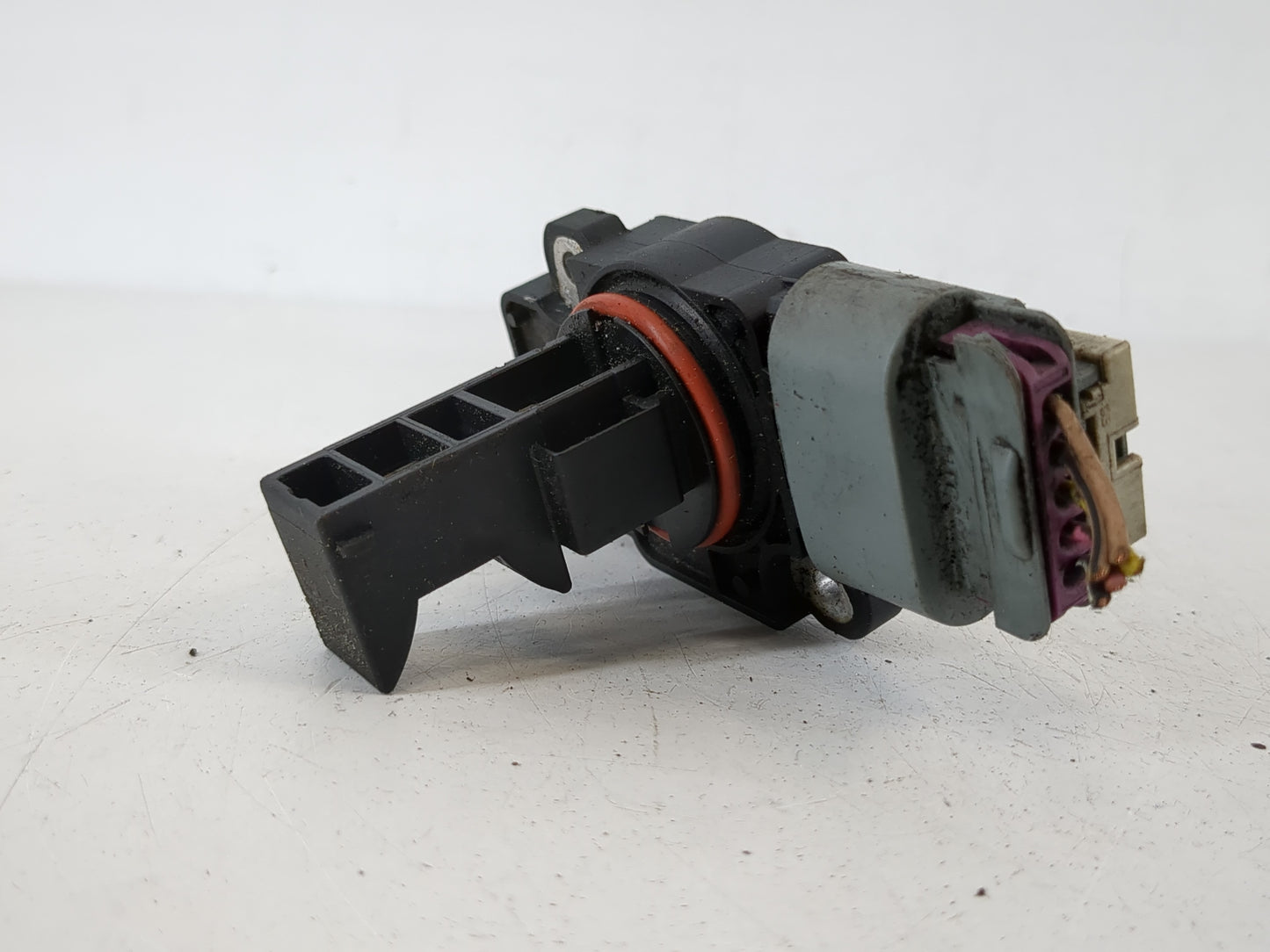 2009-2013 Gmc Sierra 1500 Mass Air Flow Meter Maf - Oemusedautoparts1.com