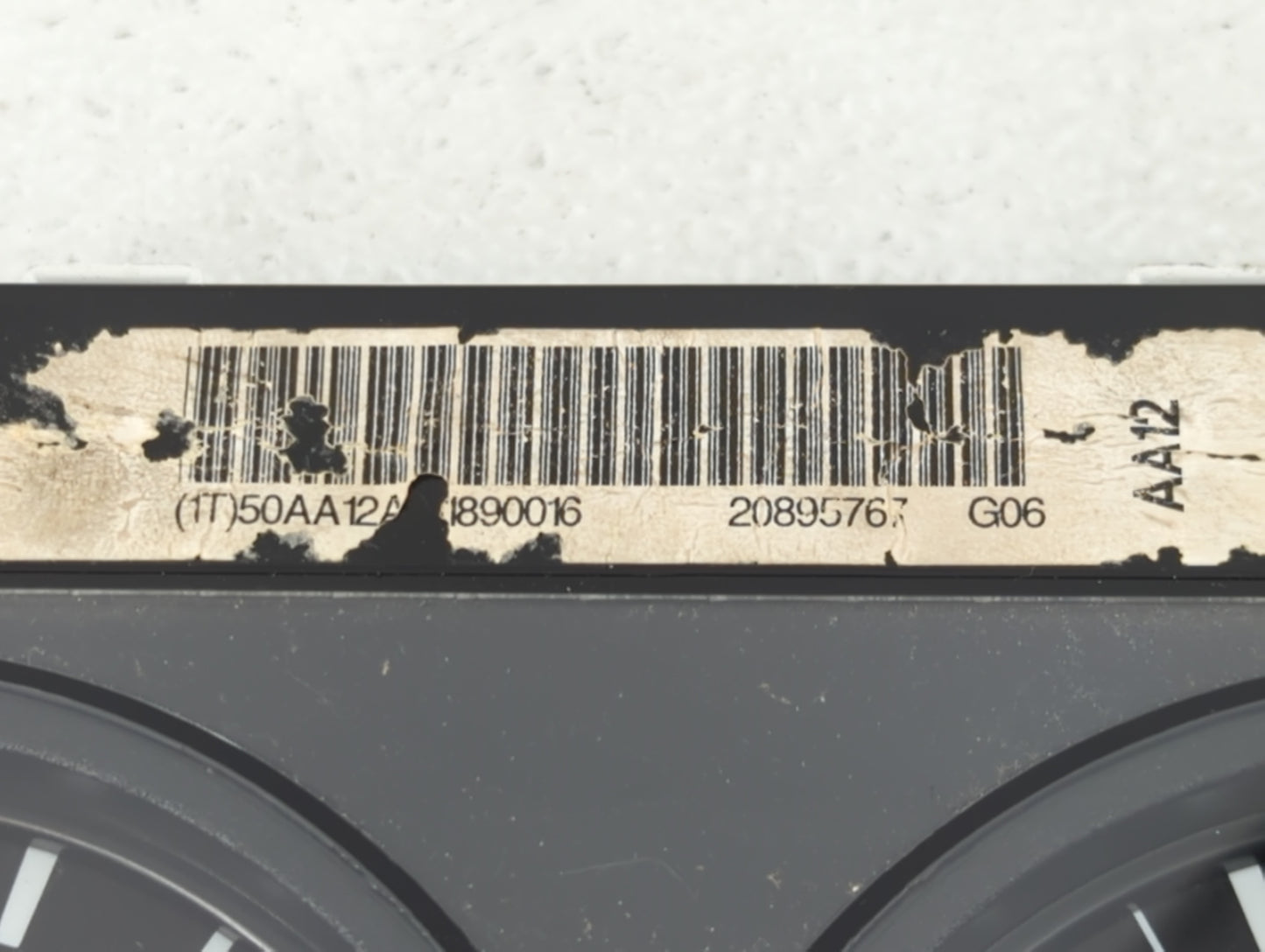 2011-2013 Gmc Sierra 1500 Instrument Cluster Speedometer Gauges P/N:20895767 Fits Fits 2011 2012 2013 OEM Used Auto Parts - 