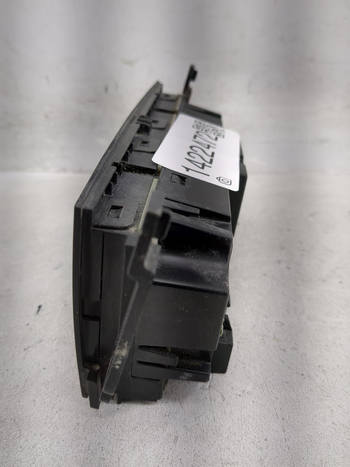 2007-2011 Gmc Sierra 1500 Climate Control Module Temperature AC/Heater Replacement P/N:25936132 15952374 Fits OEM Used Auto 