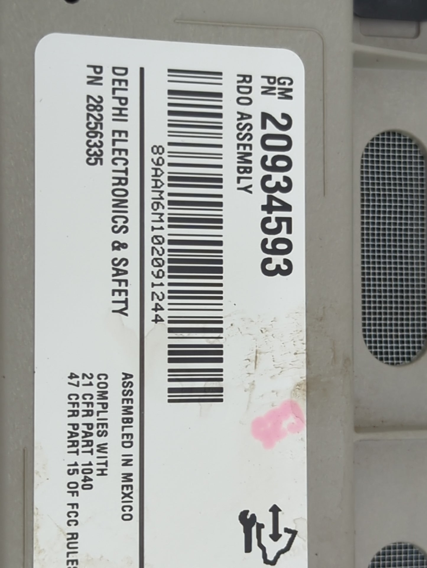 2010-2013 Gmc Sierra 1500 Radio AM FM Cd Player Receiver Replacement P/N:20934593 Fits OEM Used Auto Parts - Oemusedautopart