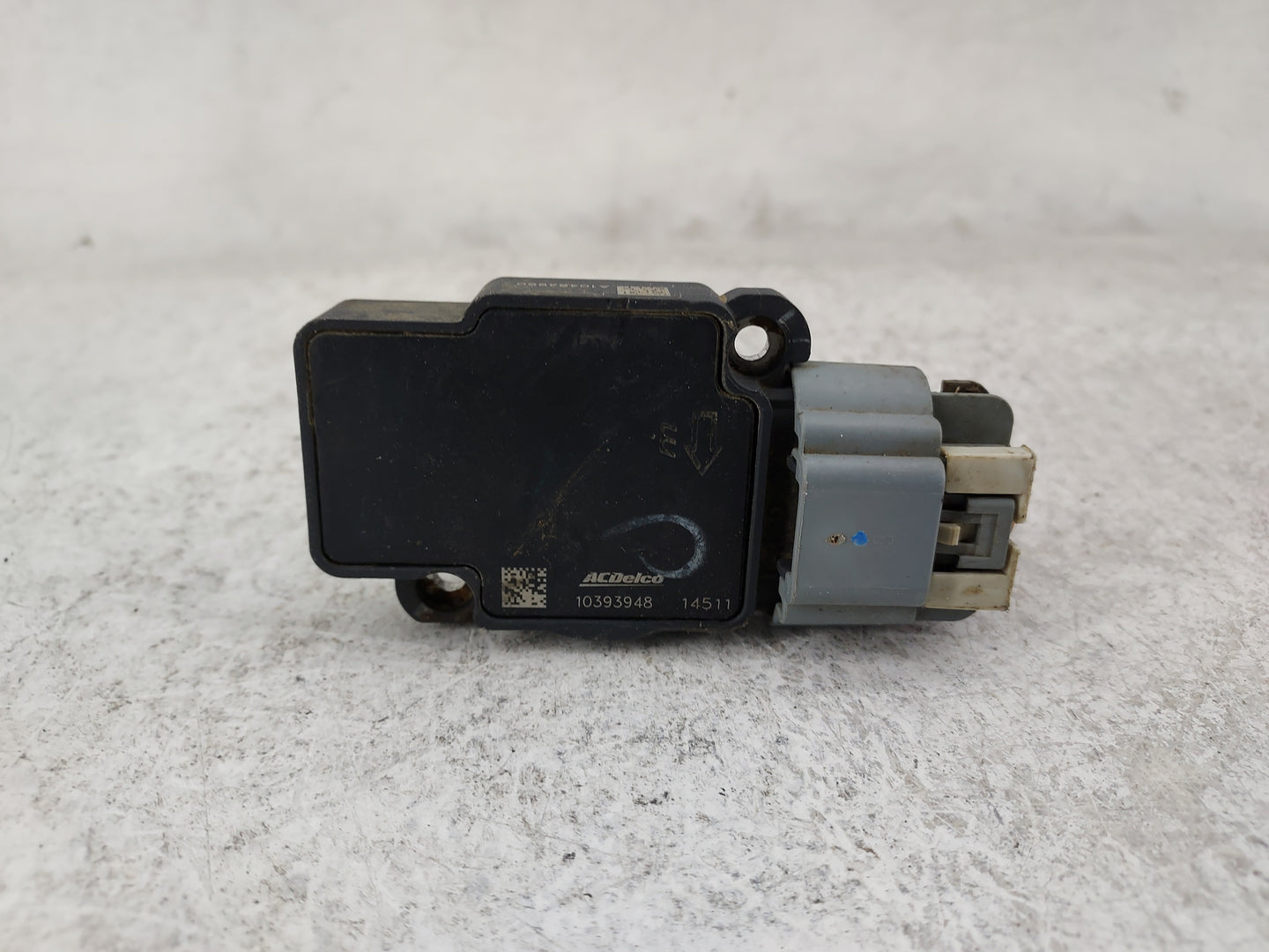 2009-2013 Gmc Sierra 1500 Mass Air Flow Meter Maf 1486103 - Oemusedautoparts1.com