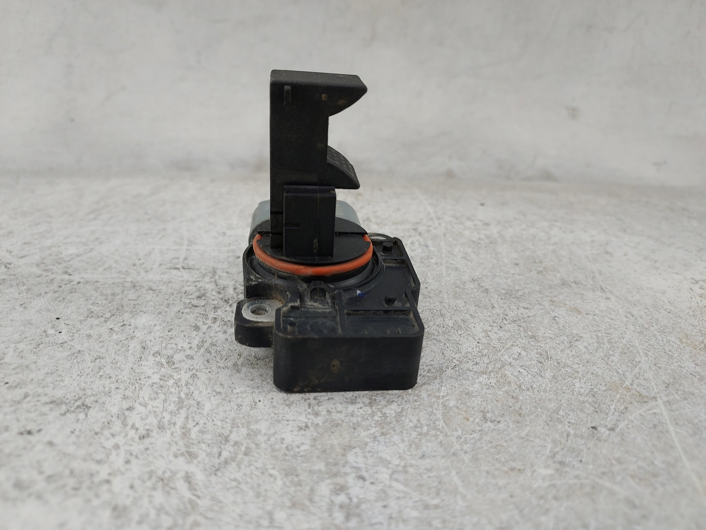 2009-2013 Gmc Sierra 1500 Mass Air Flow Meter Maf 1486122 - Oemusedautoparts1.com
