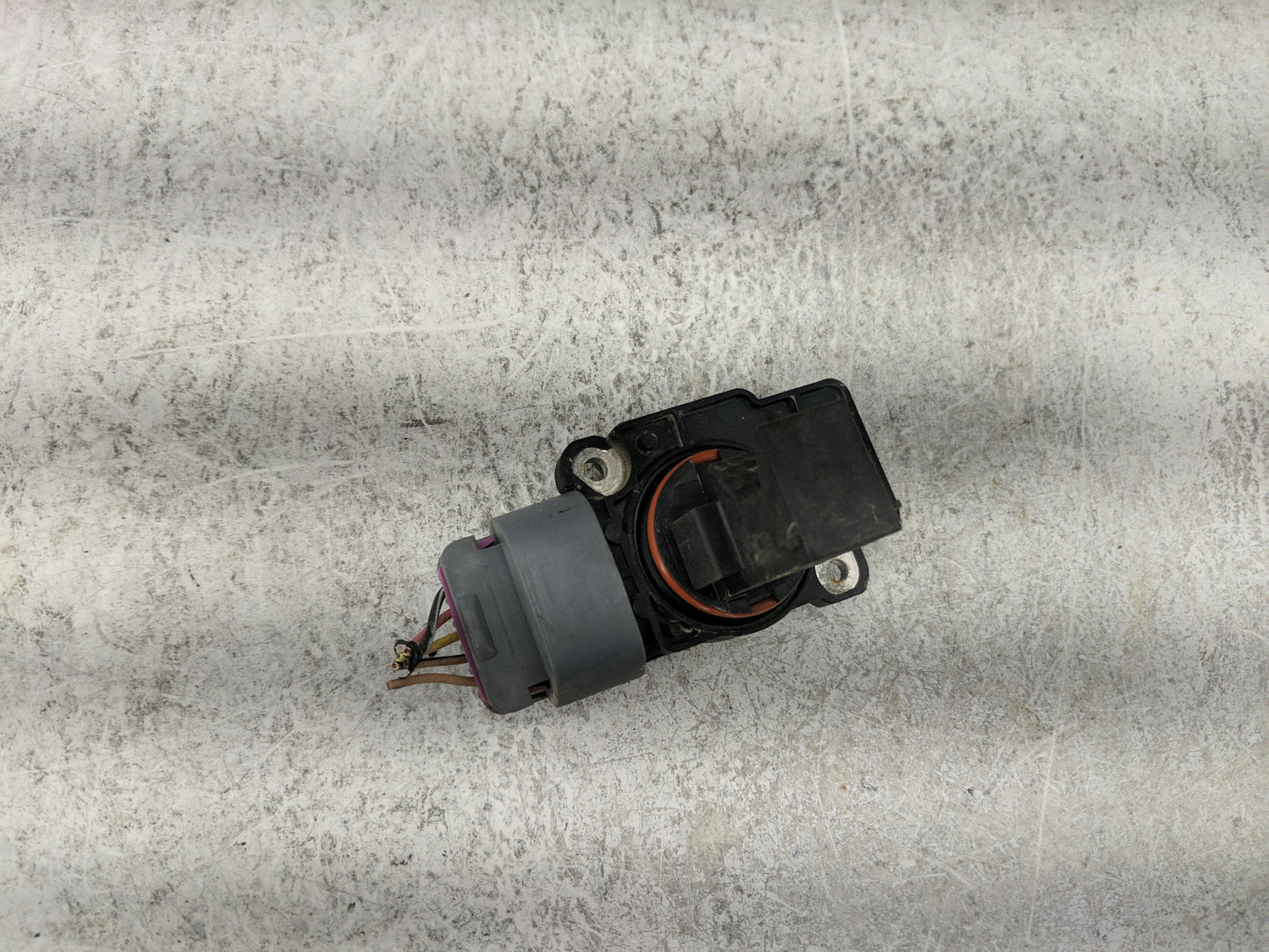 2009-2013 Gmc Sierra 1500 Mass Air Flow Meter Maf 1486386 - Oemusedautoparts1.com