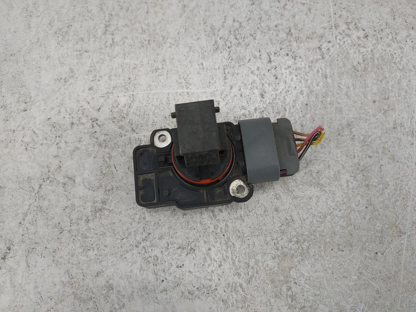 2009-2013 Gmc Sierra 1500 Mass Air Flow Meter Maf 1486565 - Oemusedautoparts1.com