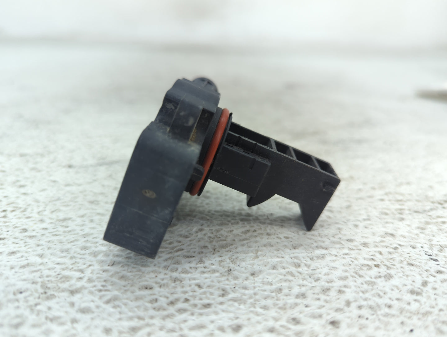2009-2013 Gmc Sierra 1500 Mass Air Flow Meter Maf 1487817 - Oemusedautoparts1.com