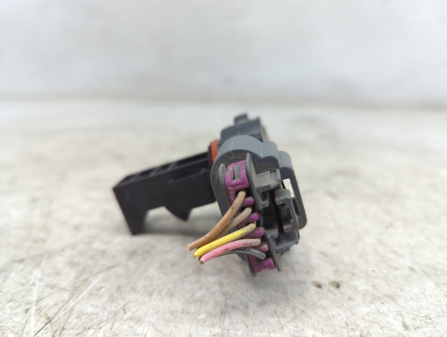 2009-2013 Gmc Sierra 1500 Mass Air Flow Meter Maf 1487830 - Oemusedautoparts1.com