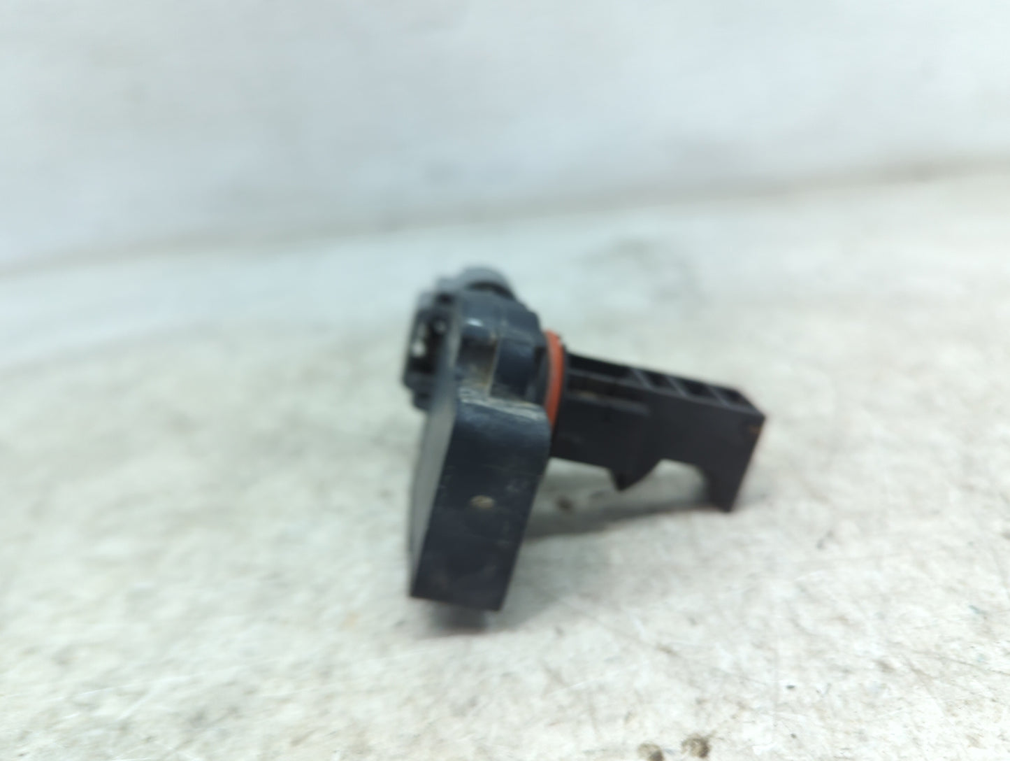 2009-2013 Gmc Sierra 1500 Mass Air Flow Meter Maf 1487830 - Oemusedautoparts1.com