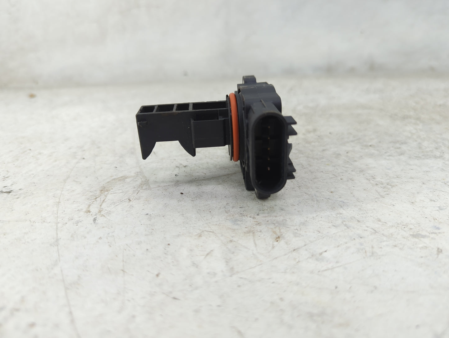 2009-2013 Gmc Sierra 1500 Mass Air Flow Meter Maf 1488663 - Oemusedautoparts1.com