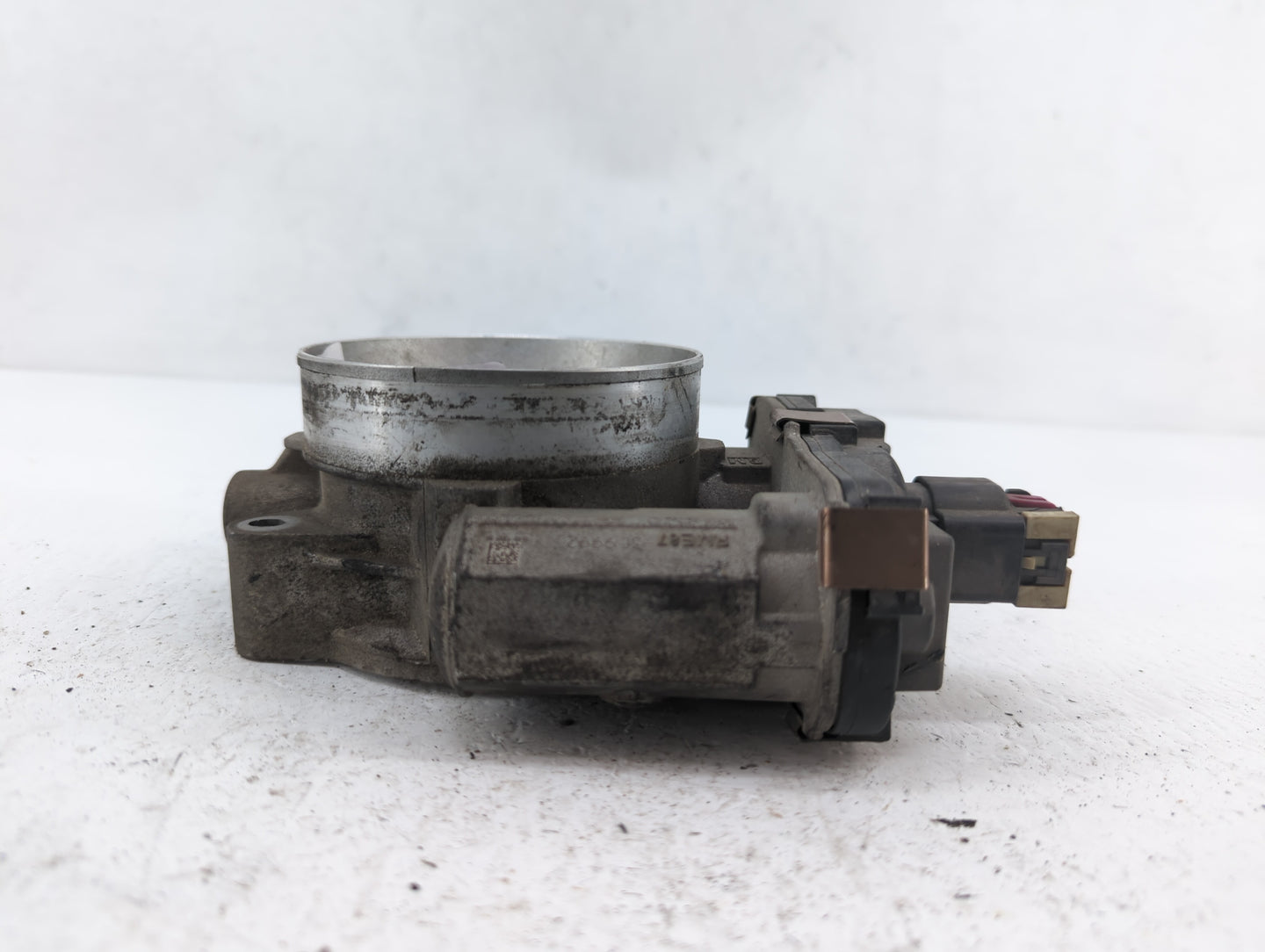 2009-2013 Gmc Sierra 1500 Throttle Body P/N:RME87-3C9992 Fits Fits 2009 2010 2011 2012 2013 2014 2015 OEM Used Auto Parts - 