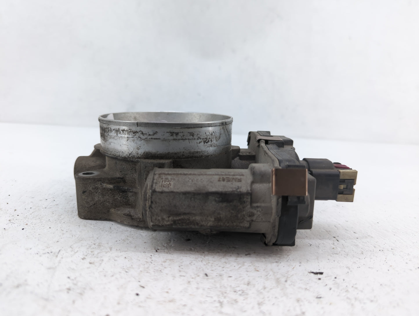 2009-2013 Gmc Sierra 1500 Throttle Body P/N:RME87-3C9992 Fits Fits 2009 2010 2011 2012 2013 2014 2015 OEM Used Auto Parts - 