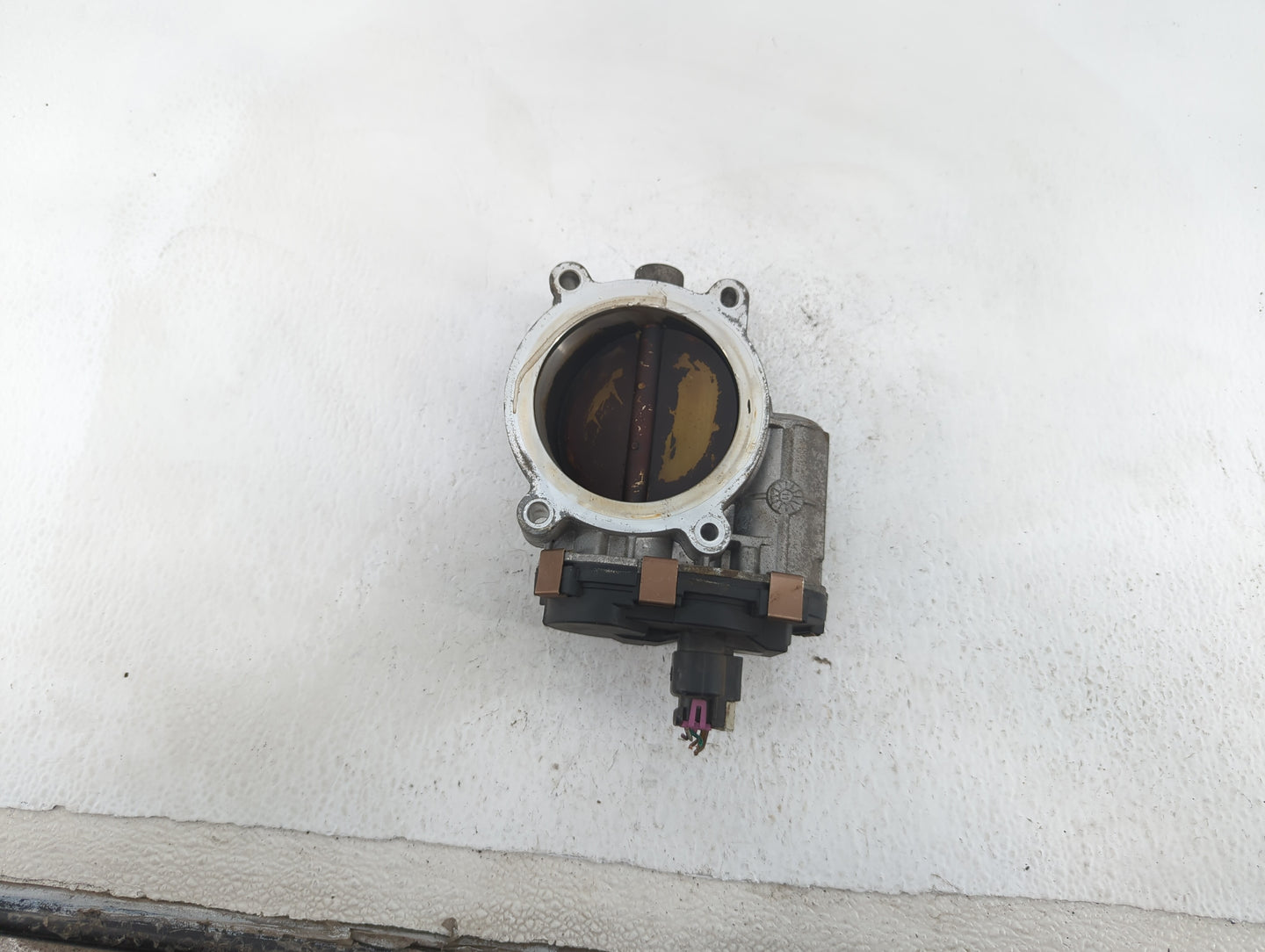 2009-2013 Gmc Sierra 1500 Throttle Body P/N:RME87-3C9992 Fits Fits 2009 2010 2011 2012 2013 2014 2015 OEM Used Auto Parts - 