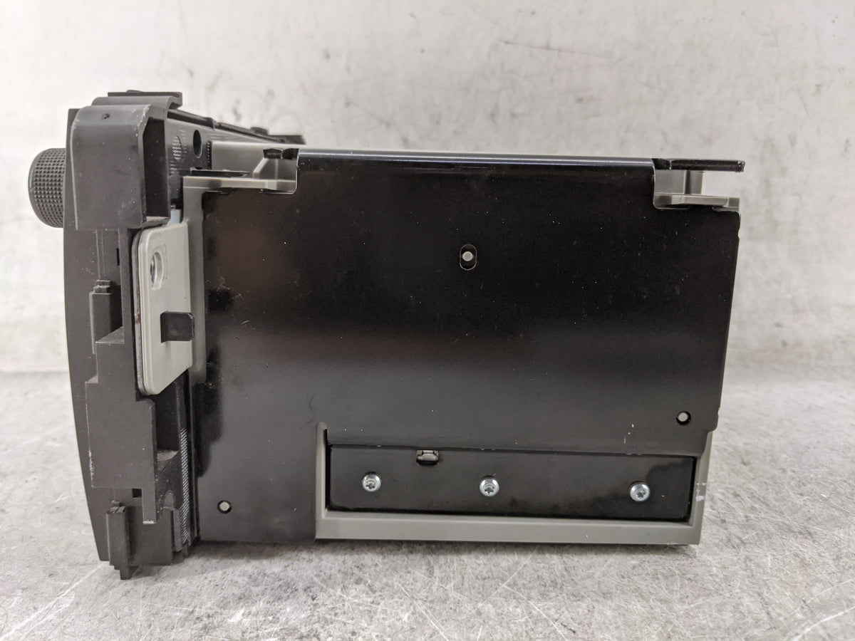 2010-2014 Gmc Sierra 2500 Radio AM FM Cd Player Receiver Replacement P/N:20934593 28256335 OEM Used Auto Parts - Oemusedauto