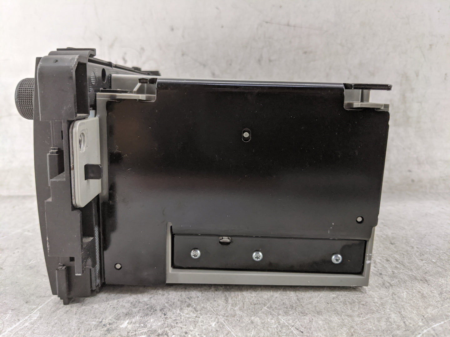 2010-2014 Gmc Sierra 2500 Radio AM FM Cd Player Receiver Replacement P/N:20934593 28256335 Fits OEM Used Auto Parts - Oemuse