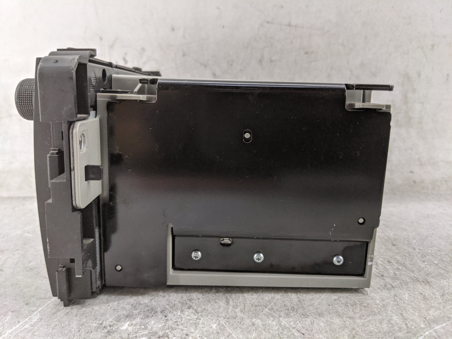 2010-2014 Gmc Sierra 2500 Radio AM FM Cd Player Receiver Replacement P/N:20934593 28256335 Fits OEM Used Auto Parts - Oemuse