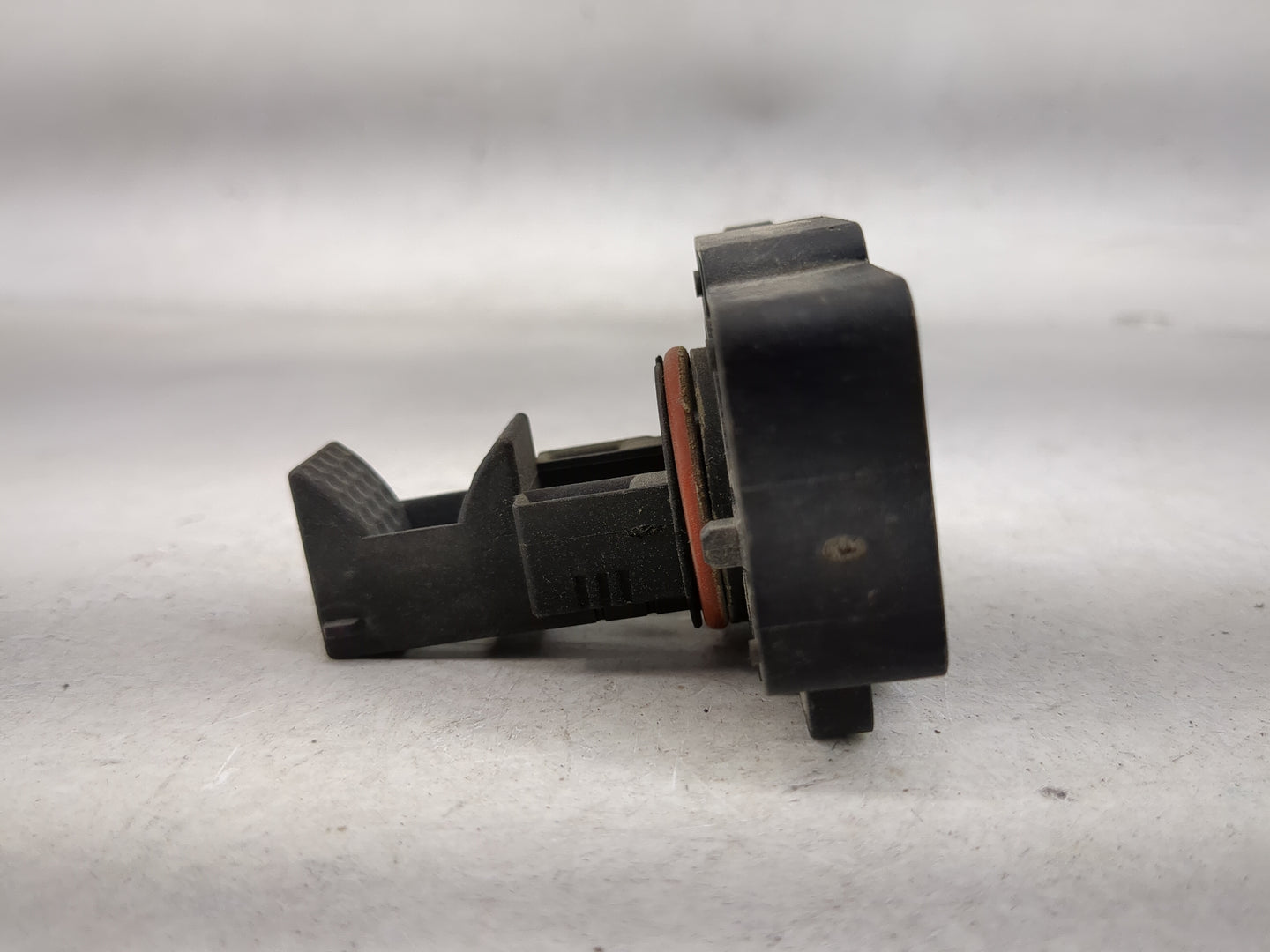 Gmc Sierra 2500 Mass Air Flow Meter Maf 1486666 - Oemusedautoparts1.com