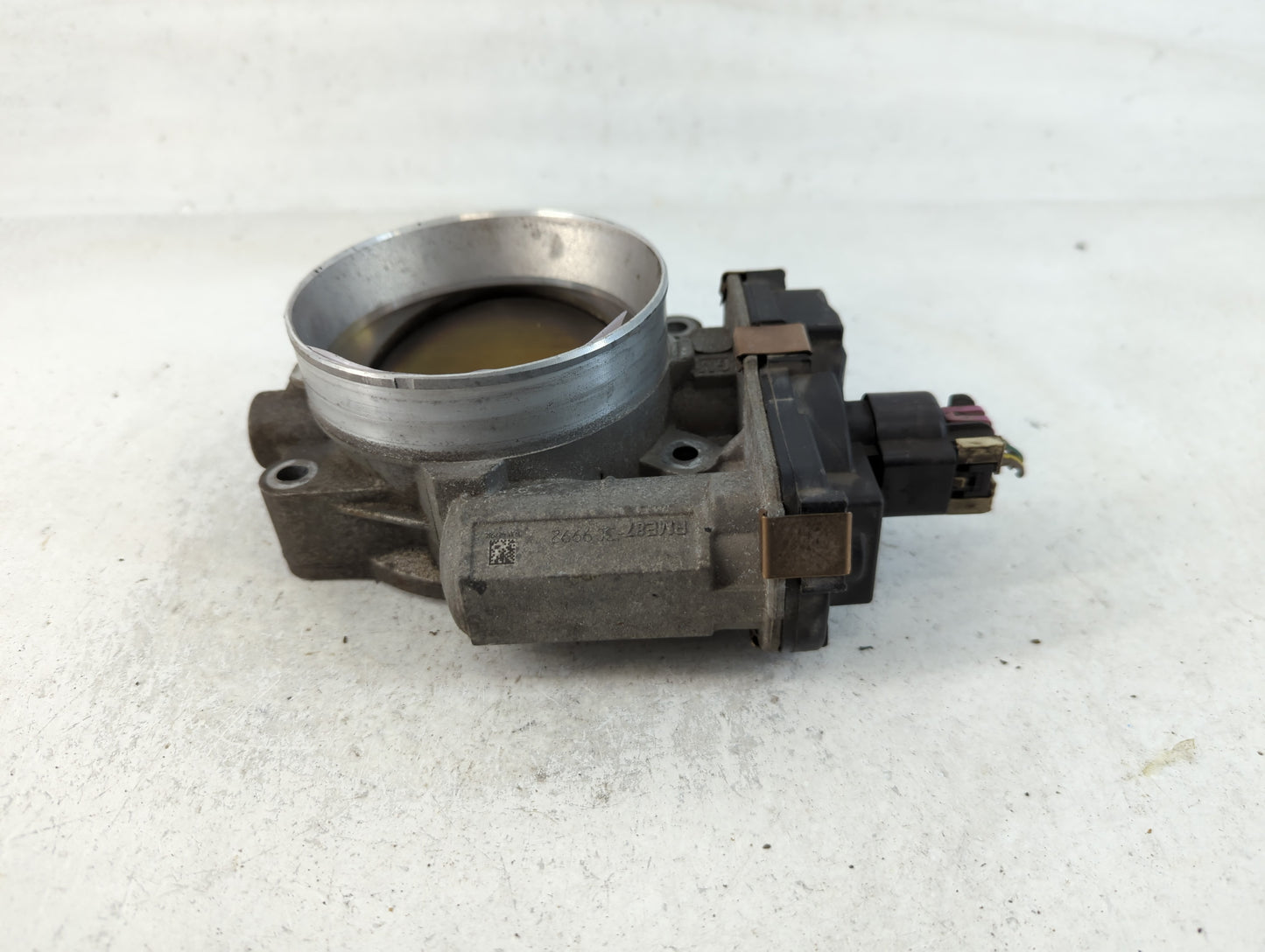 2009-2015 Gmc Sierra 2500 Throttle Body P/N:RME87-3C9992 Fits Fits 2009 2010 2011 2012 2013 2014 2015 OEM Used Auto Parts - 