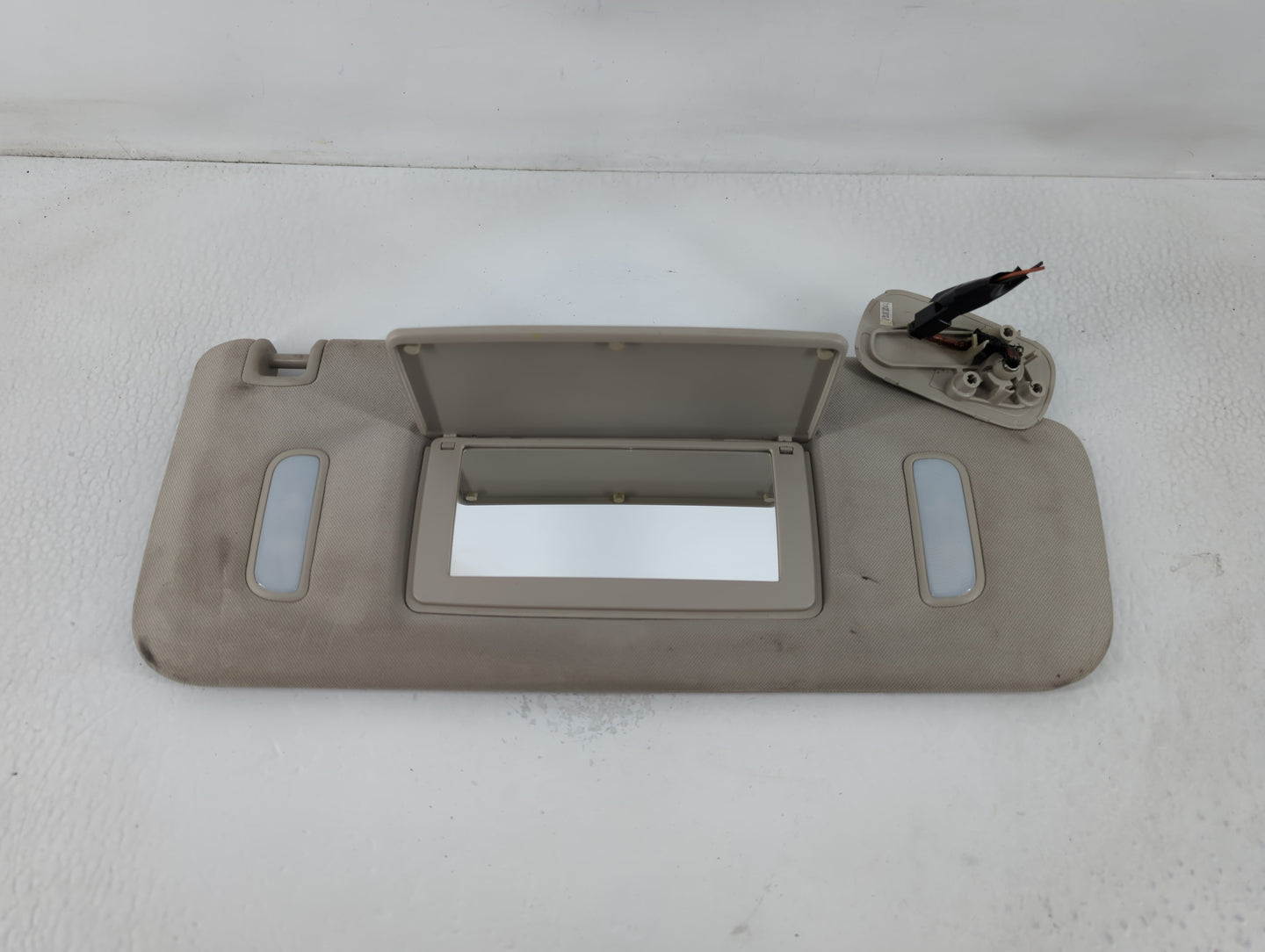 2007-2014 Gmc Sierra 2500 Sun Visor Shade Replacement Passenger Right Mirror Fits Fits 2007 2008 2009 2010 2011 2012 2013 20